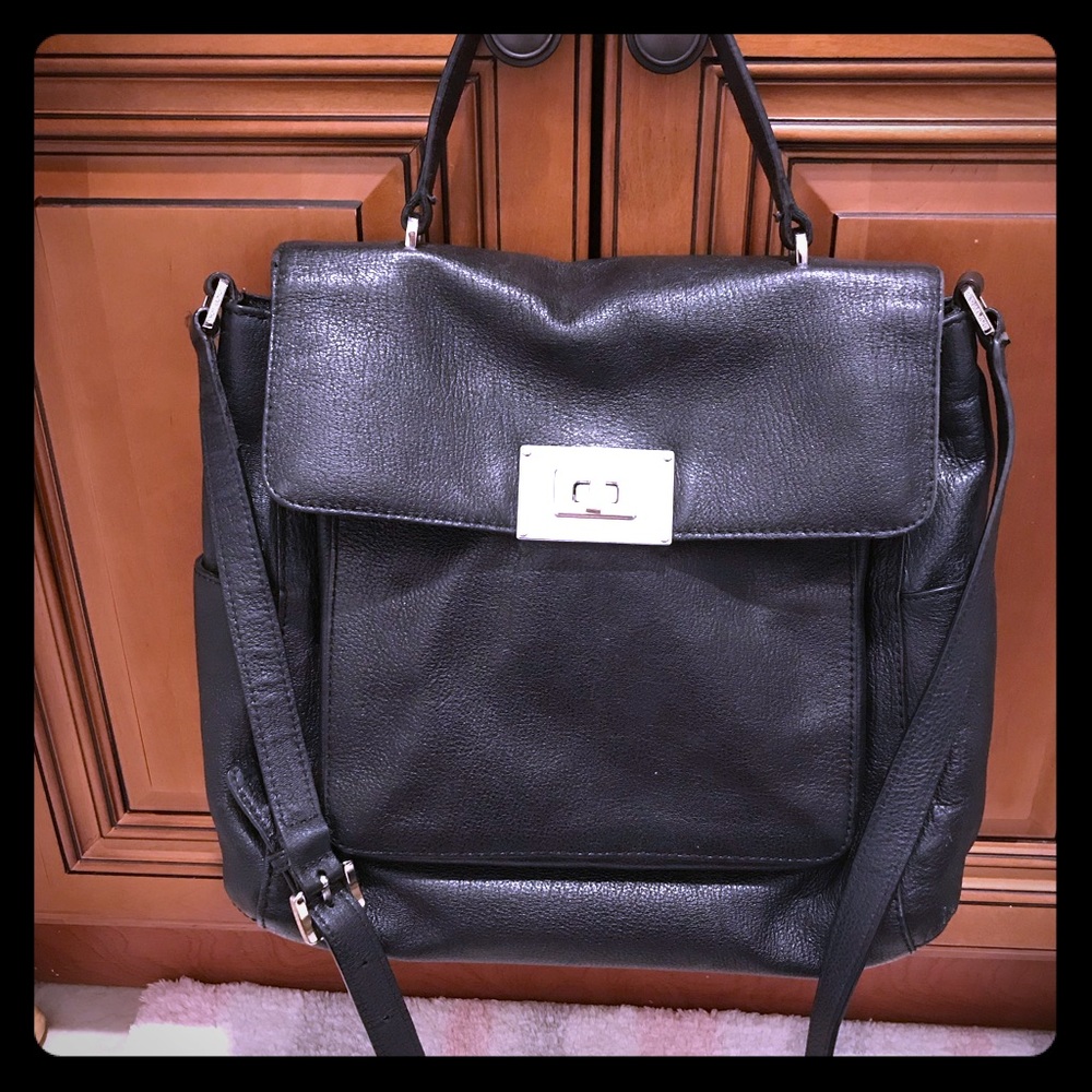 Black cross body / Messenger bag